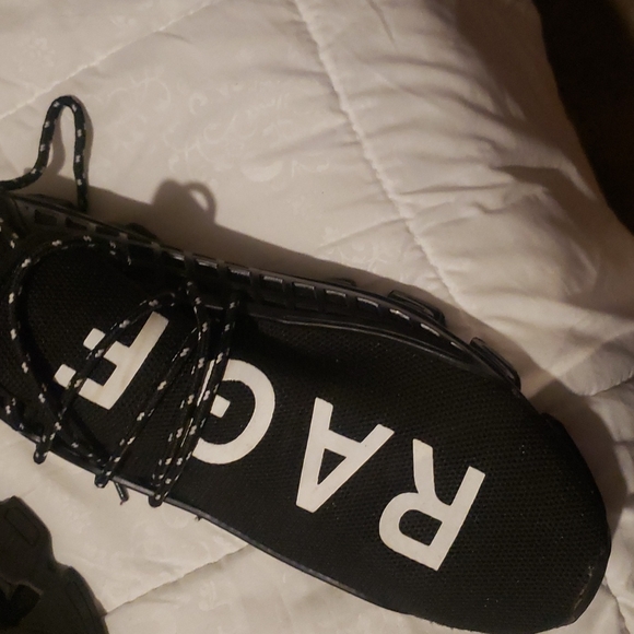 Shoes - Picture 3 of 4